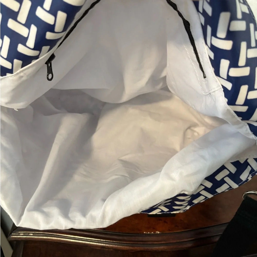 Scout Navy and White Patterned Medium Tote with Detachable Black Strap - Picture 10 of 13